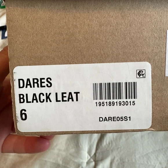 Steve Madden Dares black booties - Picture 2 of 6